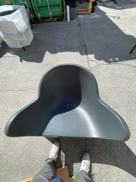 047: Apollo Chair - Graphite [OUTLET]