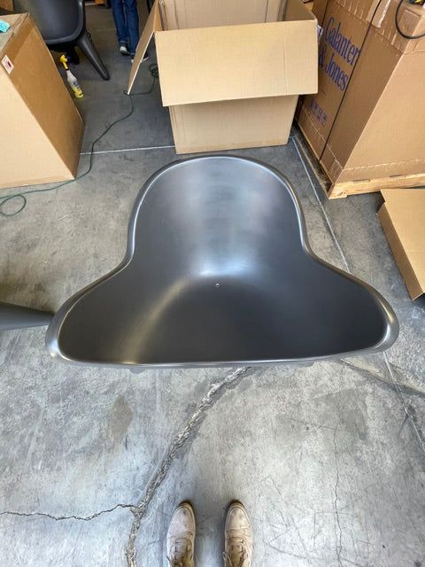 058: Apollo Chair - Graphite [OUTLET]