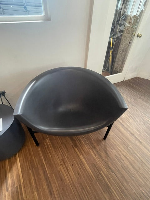 073: Kosmos Chair - Graphite x Matte Black [OUTLET]